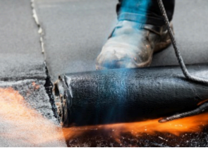 Isolation et étanchéité de toiture à la résine